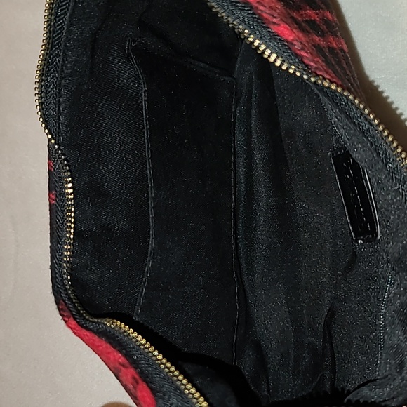 Bearpaw red multi pocket crescent hobo bag - Picture 5 of 9